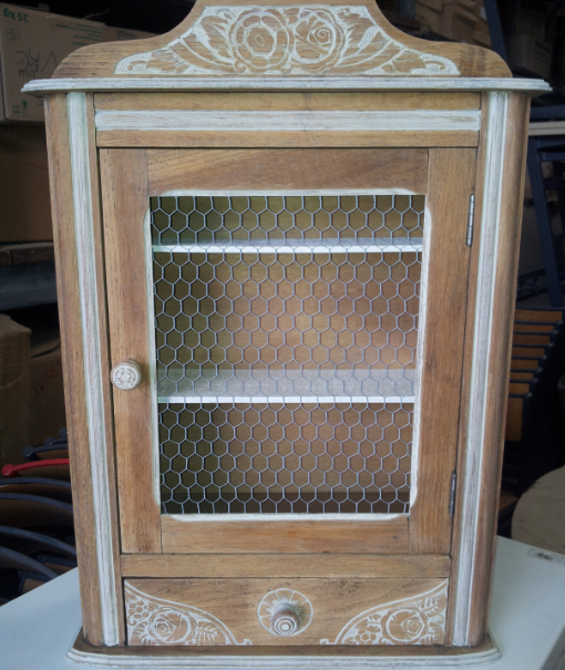 Sabler un meuble en bois ou en métal